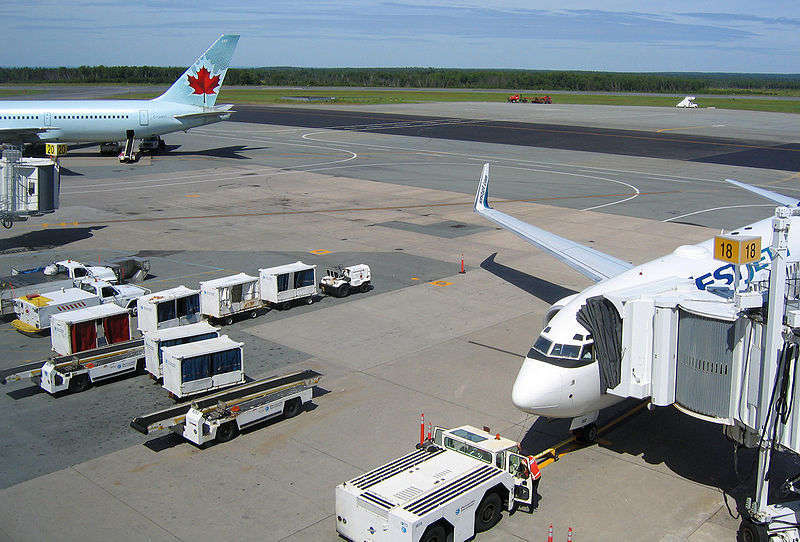 Aeroporto - foto di Robert Alfers