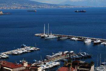 Porto di Napoli - Photo credit: Simone Celestino / Foter / Creative Commons Attribution-NonCommercial-ShareAlike 2.0 Generic (CC BY-NC-SA 2.0)