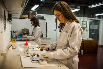 Laboratorio - Author: Servicio de Comunicación Institucional / photo on flickr 