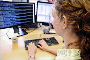 Woman at work - Photo credit: European Parliament