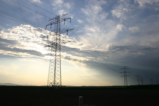 Transmission tower - author Biho