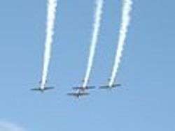 Stunt planes flying, foto di Benkid77