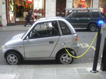 Auto elettrica - Photo credit: frankh via Foter.com / CC BY