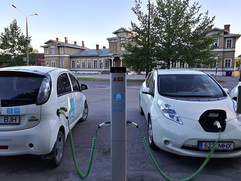 Auto elettriche - Photo credit: LA2