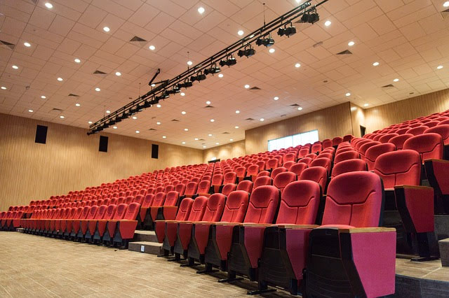 Cinema - Photo credit: Foto di THAM YUAN YUAN da Pixabay 