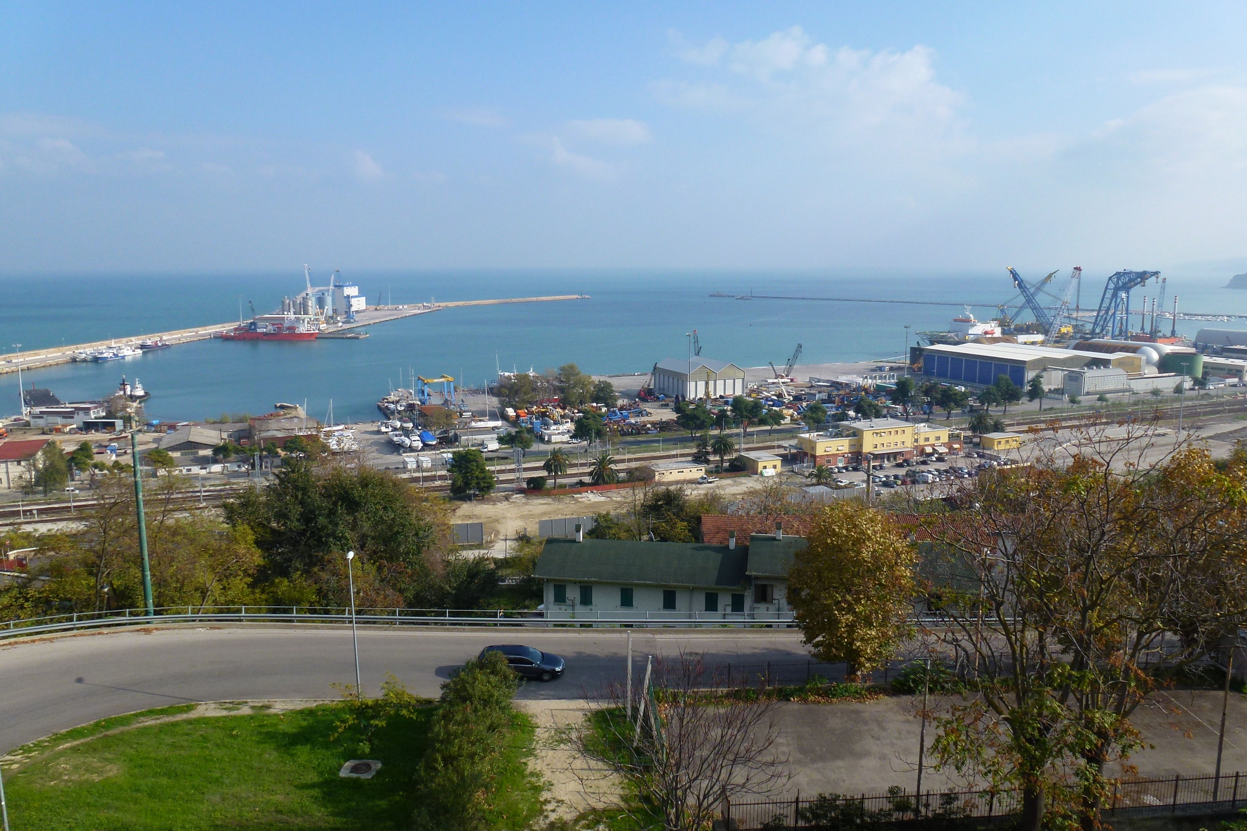 Porto di Ortona - photo credit: maury3001