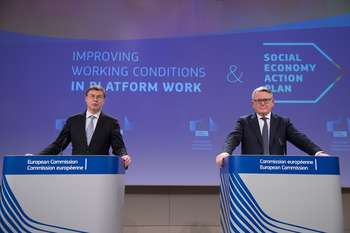 Valdis Dombrovskis, Nicolas Schmit - Photographer: Christophe Licoppe - European Union, 2021 Copyright - Source: EC - Audiovisual Service