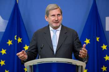 Commissario Hahn - Photo credit: European Union 2021, Photographer: Christophe Licoppe