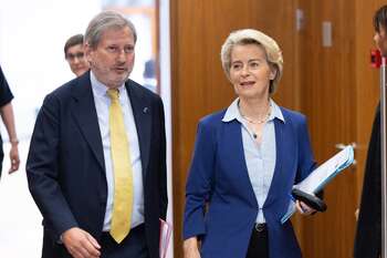 Johannes Hahn, Ursula Von der Leyen- Photo credit: European Union, 2023 - Photographer: Christophe Licoppe