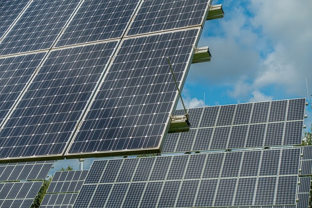 Partenariato UE fotovoltaico - Foto di Sebastian Ganso da Pixabay