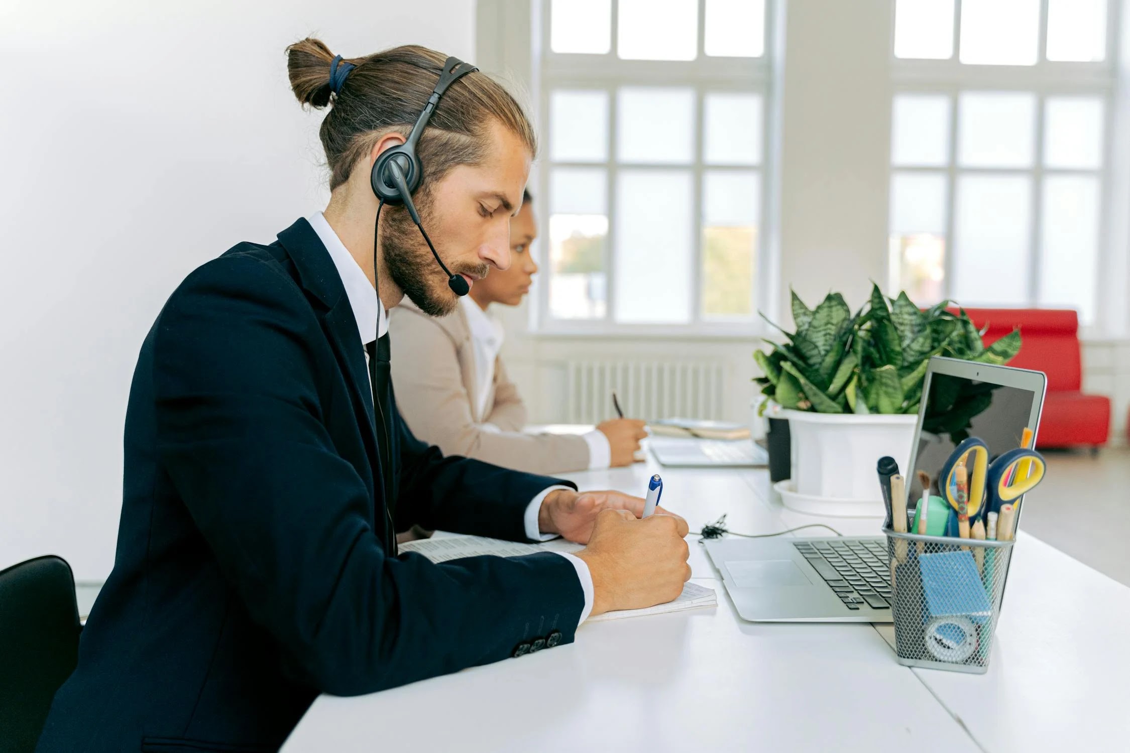 Contact Center - Foto di Antoni Shkraba via Pexels