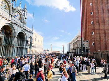 Turisti a Venezia - foto di Melindameli